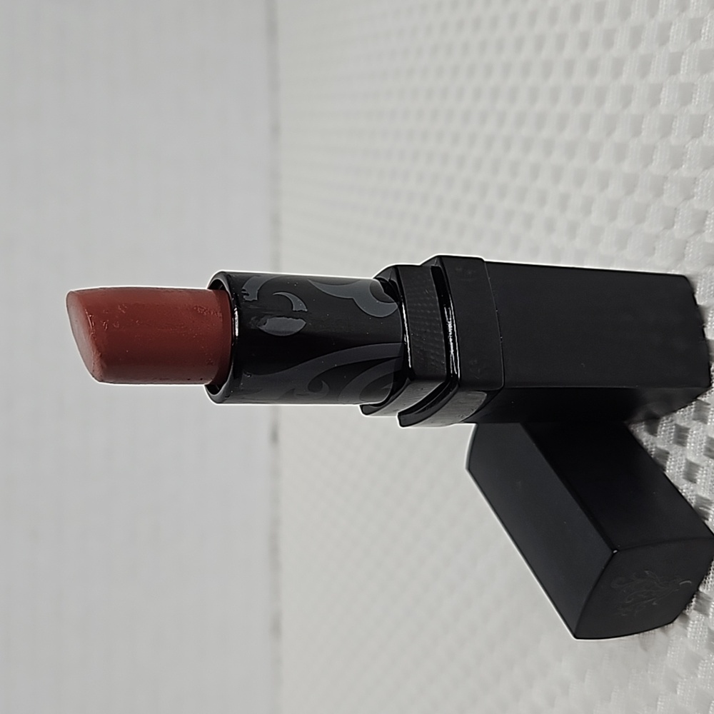 Younique Opulance lipstick in Stuck -up
